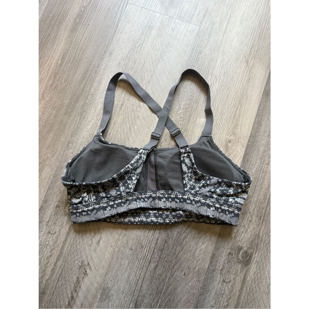 Under Armour Mid Impact Eclipse Sports Bra Snakeskin Print Adjustable - Picture 6 of 10